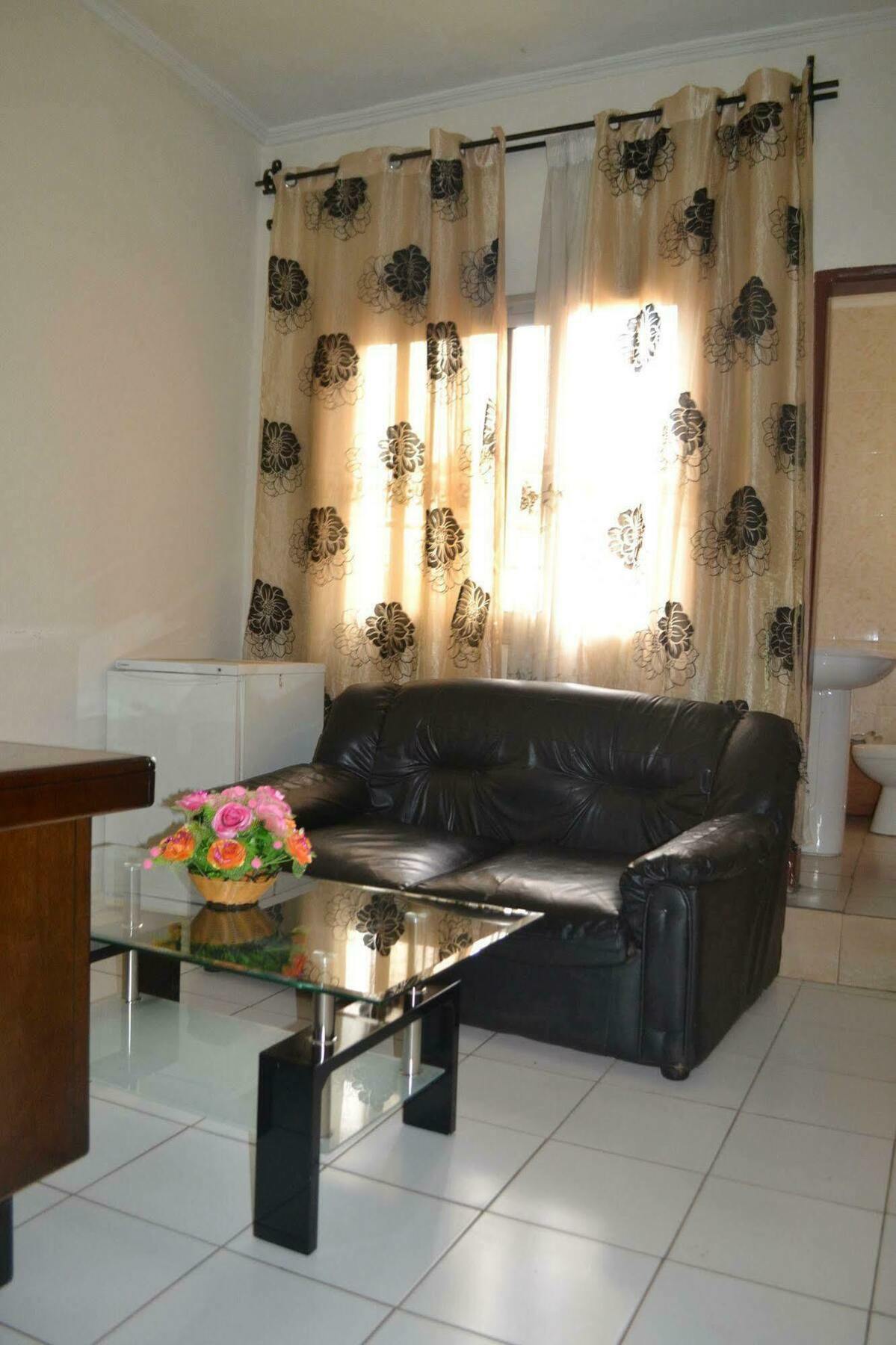 Hotel Le Diplomate Yaoundé 外观 照片