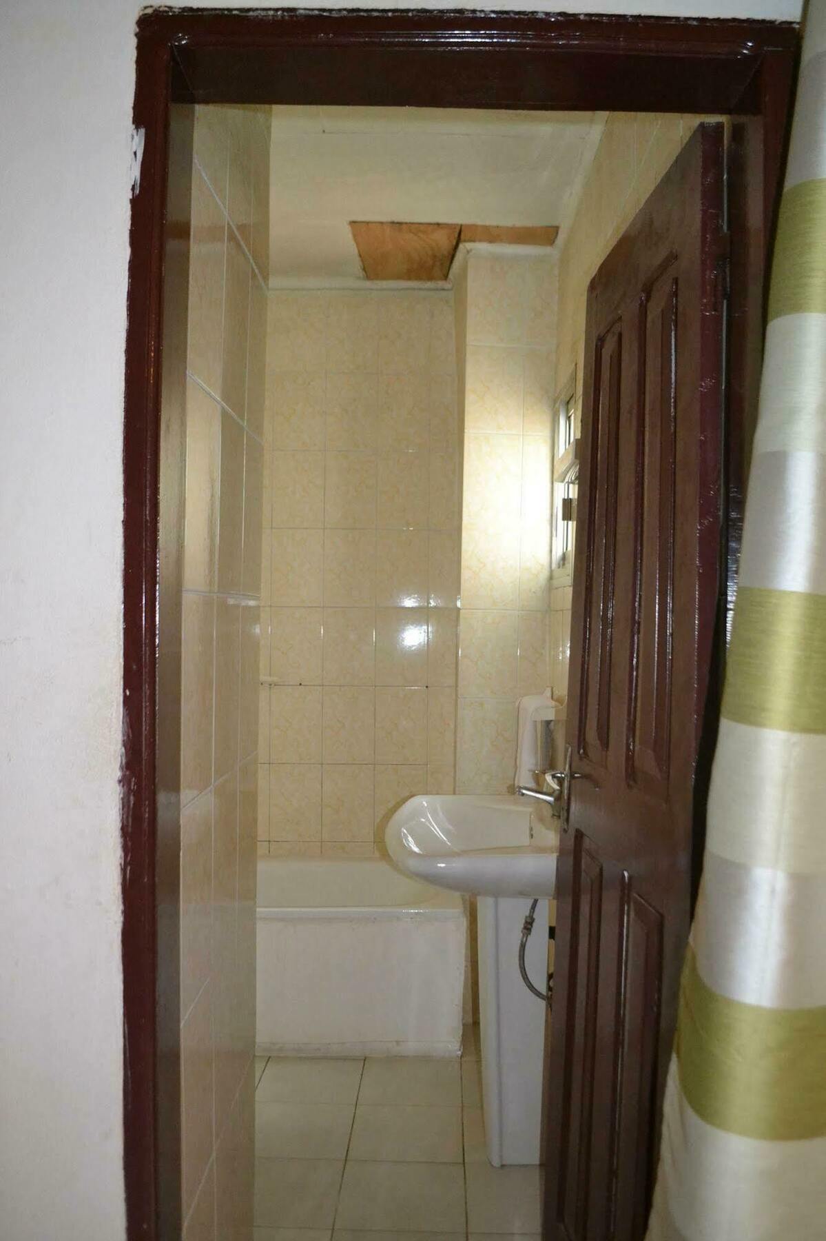 Hotel Le Diplomate Yaoundé 外观 照片